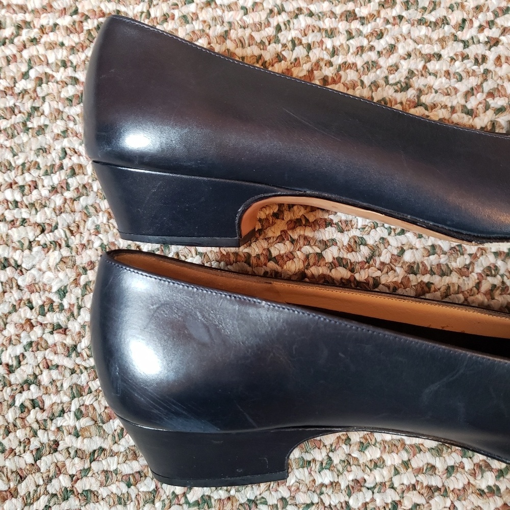 Salvatore Ferragamo Lara Low Heeled Pump - Picture 7 of 8